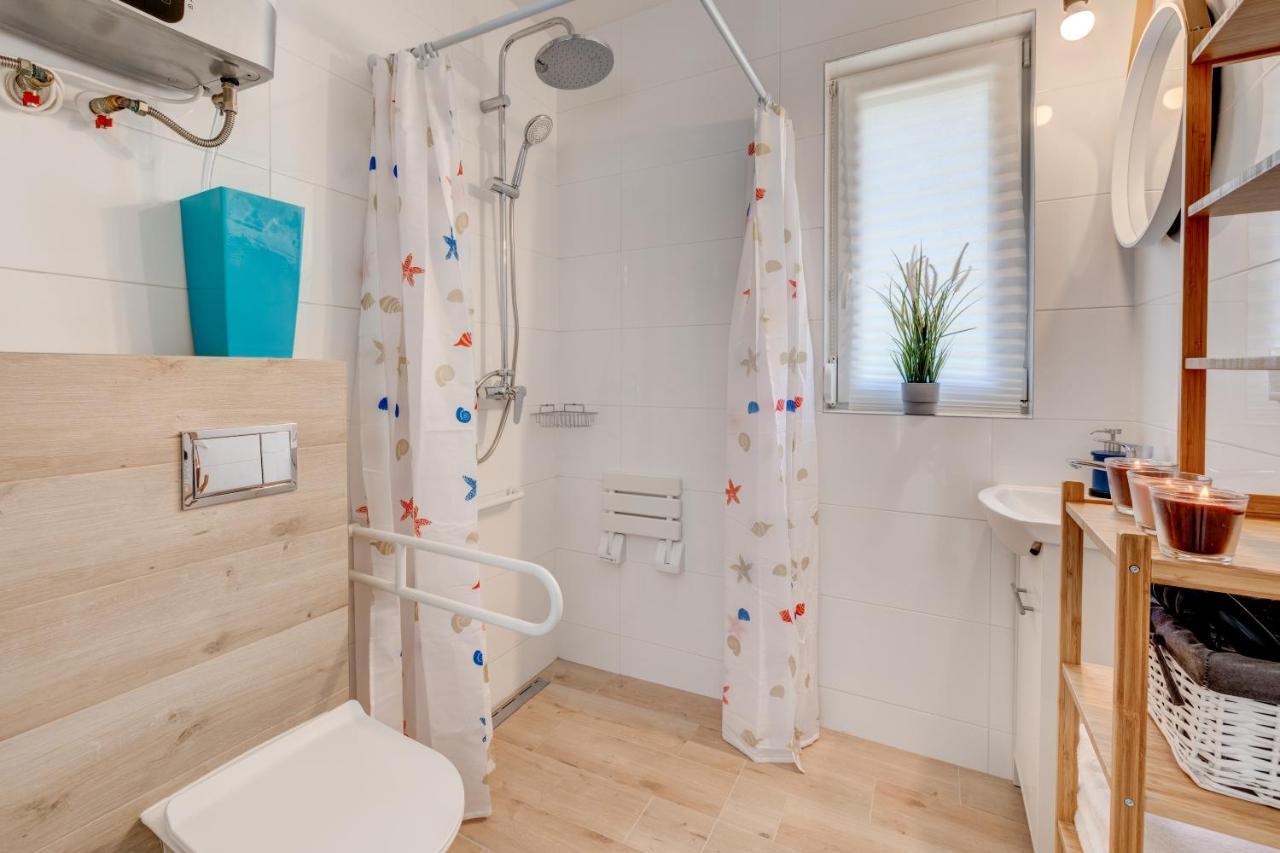 Apartamenty Na Fali - Morski , Blekity , Marynarski Pobierowo Exteriör bild